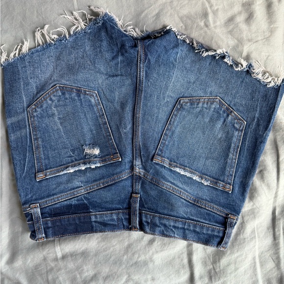 A&F High Rise Mom Short Button Fly Blue Distressed 24 (00) - Picture 10 of 11